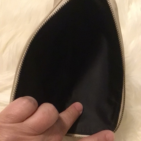 Penhaligon’s Makeup Bag | Leather | NWOT - Picture 4 of 4